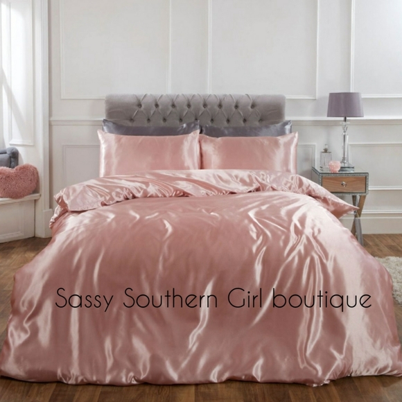 ⭐🆕 Luxury pink satin duvet cover set - Picture 3 of 10